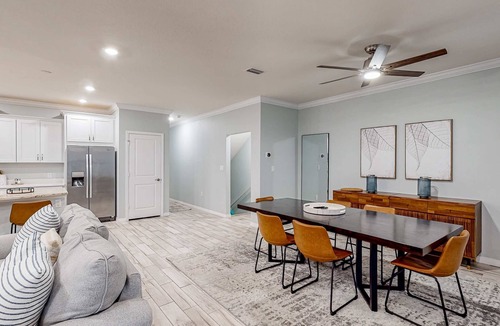Ono Island Villa | Beautiful & open home with enclosed porch, game room, W/D - beach & pool access