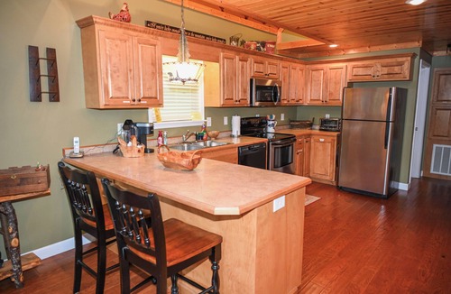 Hayesville House | Beautiful Private Lodge located directly on Tusquittee Creek
