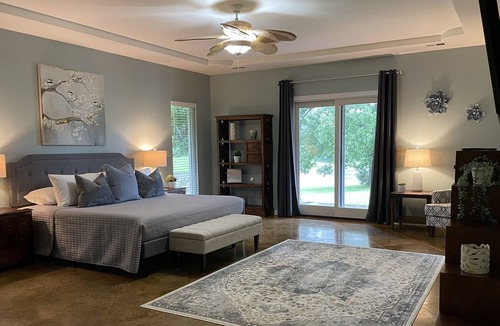 Lakes of Forest Hill House | Beautiful Private & Secluded 38 Acre Estate