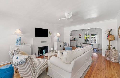 Parrot Cove House | Beautiful remodeled home with pool and spa, 1 mile to the beach!