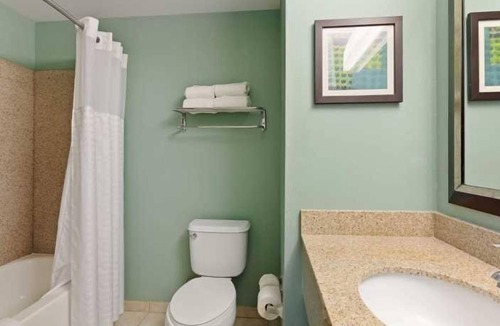 Lakeland Apartment | Beautiful Studio apartment (430985) by Houzlet