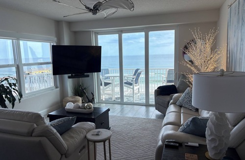 Daytona Beach Shores Condo | Beautiful 4 Bedroom 3 Bath Ocean front condo Daytona Beach Shores.