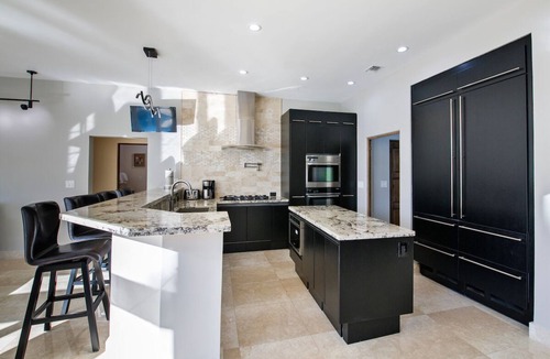 Coral Ridge House | Beautifully renovated 6 Bedroom Mansion Pet Friendly