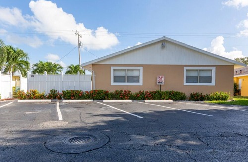 Florida North Atlantic Coast Apartment | Beautifully Renovated Palm Beach Gardens Apartment