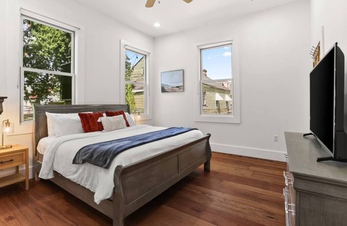 South 7th Ward House | Beautifully Restored Home, steps to FQ & Bourbon!!