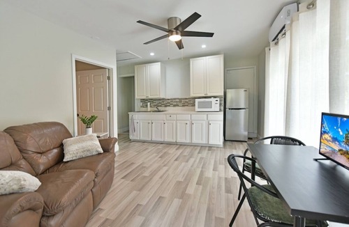 Wellington House | Bedroom and bathroom, perfect for solo traveler!