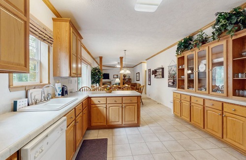 Beech Mountain House | Beech Mountain home close to outdoor adventures - dog friendly!