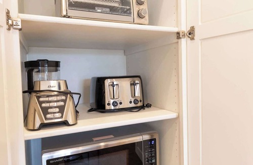 Oxford Condo | Belle on the Square by Apex Short Term Stays