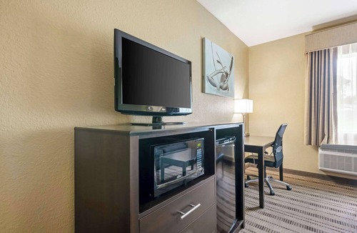 Edgewater Hotel | Best Western Edgewater Inn