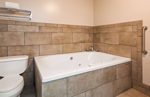 Camden Hotel | Best Western Home Place Inn