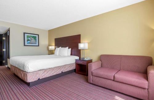 Normandy Shores Hotel | Best Western Seneca-Clemson