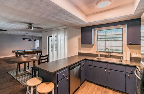 Brandon House | Big beautiful family friendly 4 bdrm King Bed **heated pool ** home