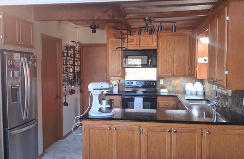 Eufaula House | Big Sandy Lodge 2 blocks to lake with pool, hot tub, fire pit and dock.