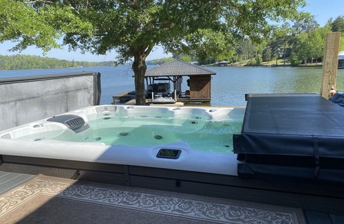 Jackson House | Big Water Views on the main part of the lake. Private Boat Ramp and Fire Pit