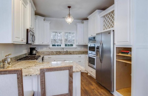 Biloxi House | Biloxi Beach House directly across from beach close to all main attractions
