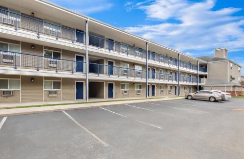 Lakeland Hotel | Birch Hill Suites - Lakeland