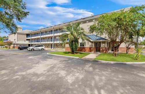 Lakeland Hotel | Birch Hill Suites - Lakeland