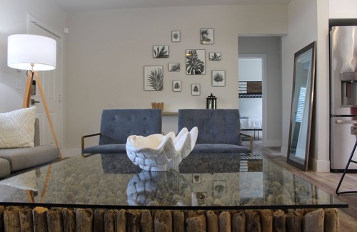 Delray Beach House | Bismarck House - 5 Star Downtown Beach-style Luxury House.