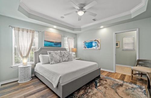 Avalon Beach Estates House | Blanc Bao With Pool And Pickleball