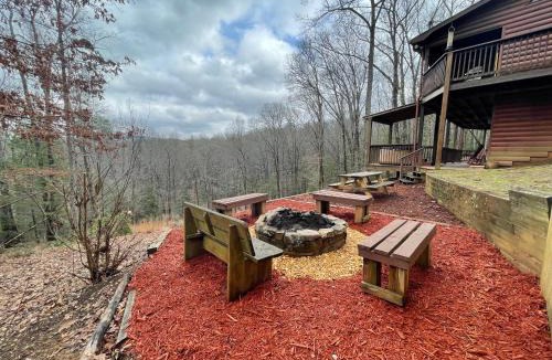 Dial House | Blue Ridge Hideaway 5 Acres in Aska Adventure Area