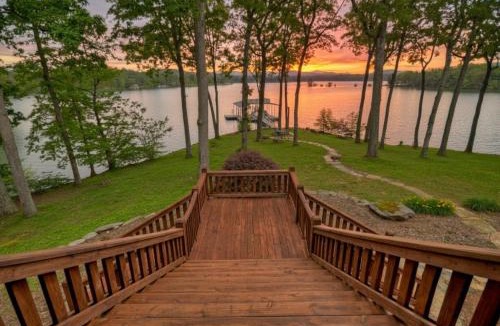Blue Ridge House | Blue Ridge Lake Retreat