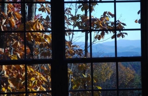 Salem House | Blue Ridge Mountains & Jocassee Dam Views (Morning Glory)