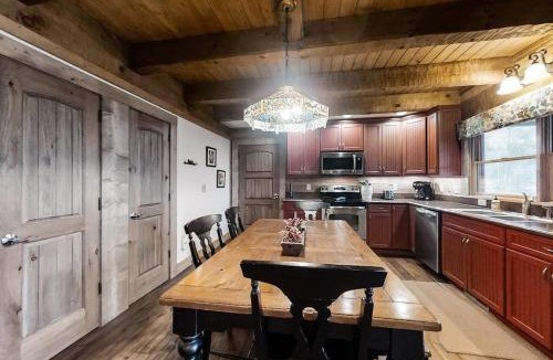 Franklin House | Bluebeary Bungalow