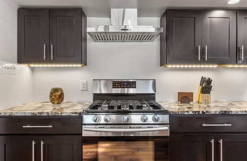 Paris House | Bluegrass Bourbon Retreat/Pool/Downtown Paris