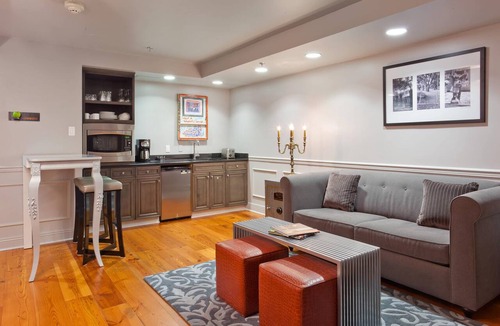 Central Business District Hotel | Bluegreen Vacations Club La Pension, an Ascend Collection Resort