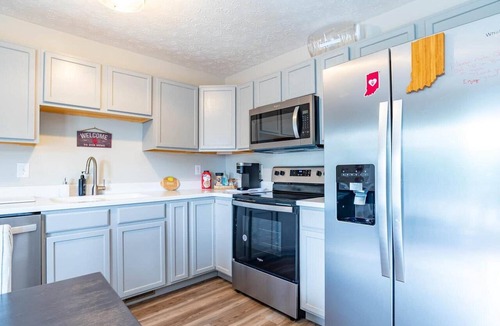 Bloomington Apartment | Bobby Knight Hall - 4 Bd Townhome by IU Sports