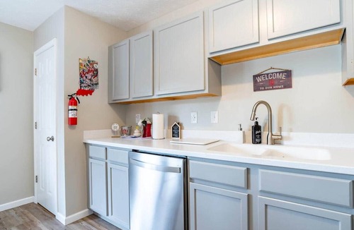 Bloomington Apartment | Bobby Knight Hall - 4 Bd Townhome by IU Sports