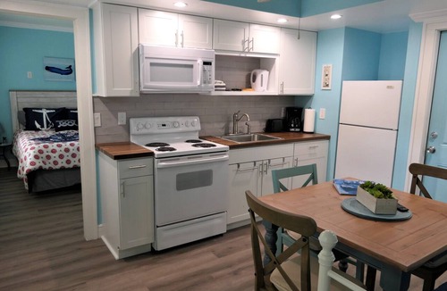 Altamont Manor Apartment | Book now and save: great deals for your next getaway!