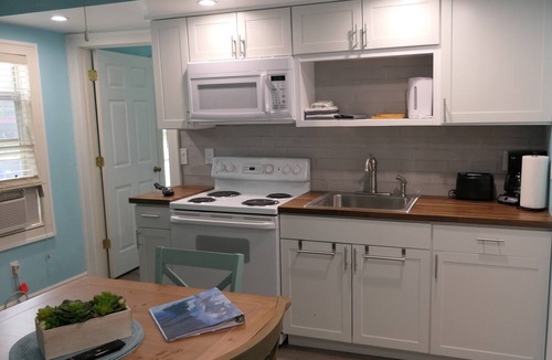 Altamont Manor Apartment | Book now and save: great deals for your next getaway!
