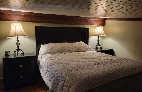 Speedwell House | Boulderwoods Cabin