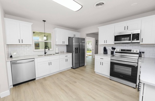 Lakeland House | Boulevard Hideaway Pet-Friendly Fenced Yard Near Downtown Lakeland