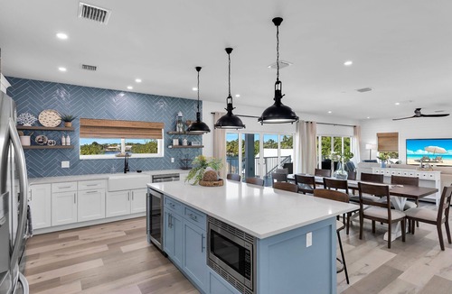 Marathon Cottage | Brand new 5bed/6bath pool w/45 foot dockage - available with 2 more homes