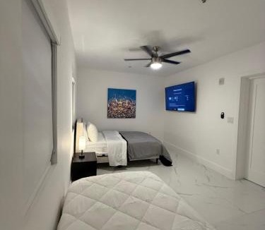 Tavernier Hostel | Brand new private 3 bedroom 2 bath apartment with kitchen,keyLargo Tavernier