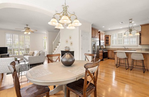 Covington House | Bright & Airy, Fully Furnished Single-Family Home in the Heart of Covington.