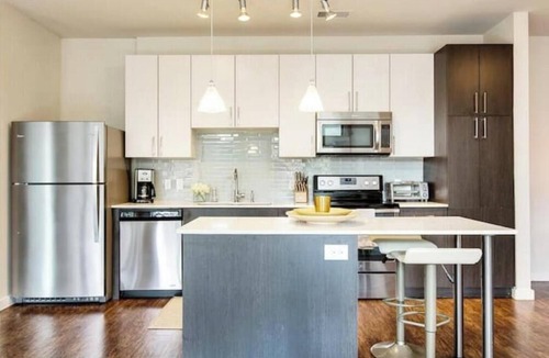 Inman Park Apartment | Bright and Cheery Apartment Inman Park LOCAL