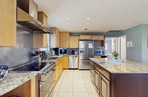 Juno Beach House | Bright Escape with Private Pool, Easy Beach Access, Free WiFi & Open Layout