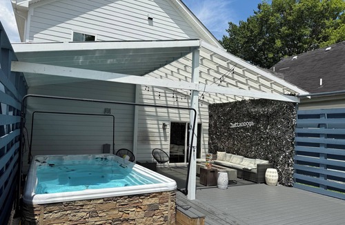 Chattanooga House | Bright stylish home minutes to downtown! New build with HUGE pool/hot tub combo!