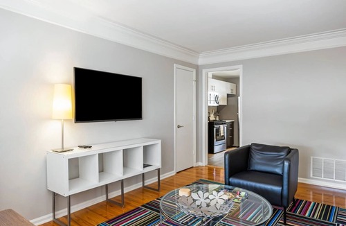Brookwood Apartment | Brookwood Courtyard by BCA Furnished Apartments Bcc2b 06 F