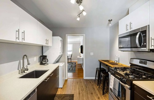 Brookwood Apartment | Brookwood Courtyard by BCA Furnished Apartments Bcc2b 04 D