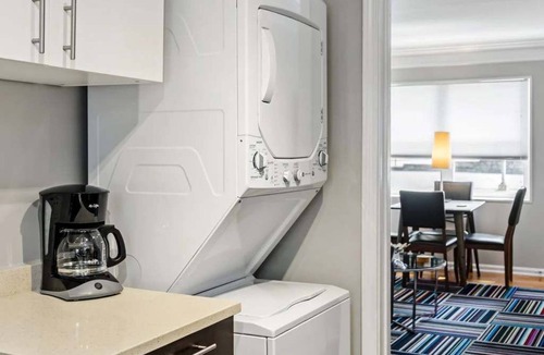 Brookwood Apartment | Brookwood Courtyard by BCA Furnished Apartments Bcc1b 06 F