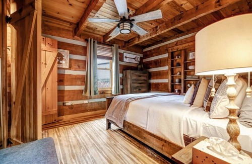 Ellijay Cabin | Buck Valley Retreat-Hot Tub,Fire Pit,Pool Table