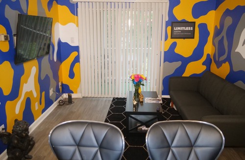 Lavista Park Apartment | Buckhead Loft with Beautiful Murals