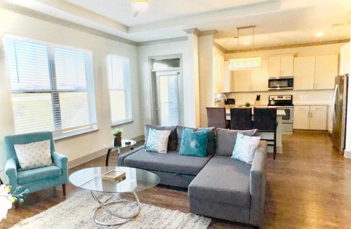 Lindbergh Apartment | Buckhead Quarters- Spacious with Private Balcony