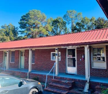 Manning Hotel | Budget Motel