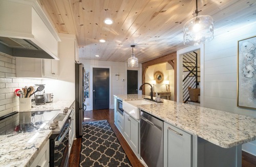 Wiley House | Burton Bungalow: A spacious 5-bedroom lakefront retreat in Clayton, GA.