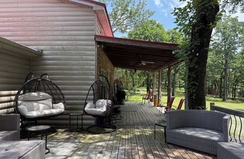Eufaula House | Cabin-Style Lake House